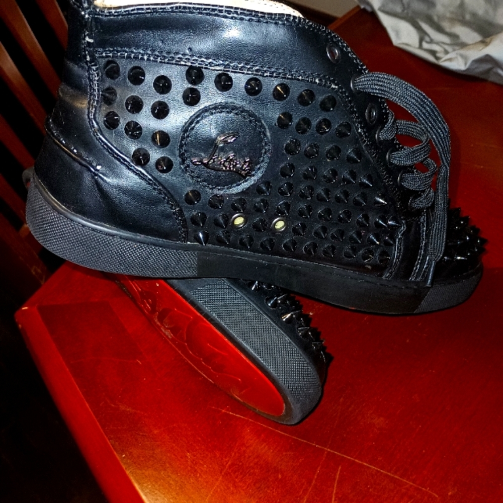 Men's Red Bottom Used